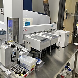 Robot LEAP for HDX-MS